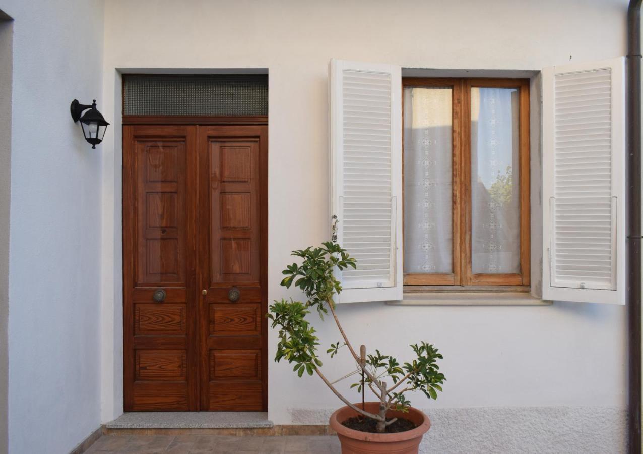 A Casa Di Zia Bed & Breakfast Oschiri Eksteriør bilde