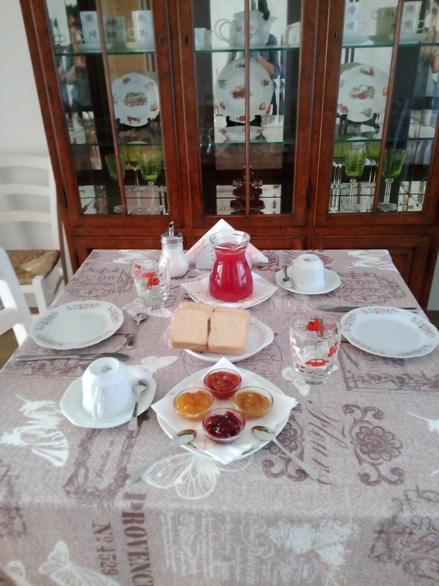 A Casa Di Zia Bed & Breakfast Oschiri Eksteriør bilde